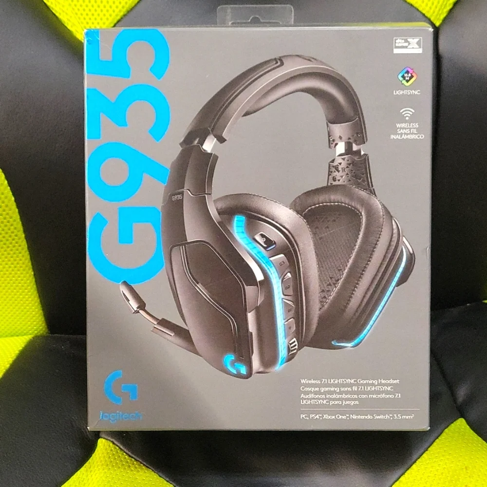 G935 WIRELESS 7.1 SURROUND LIGHTSYNC GAMING HEADSET